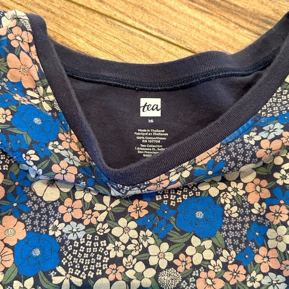 Tea Collection Girls 16 Swedish Bouquet Ruffle Shoulder Dress in Indigo - Picture 4 of 8